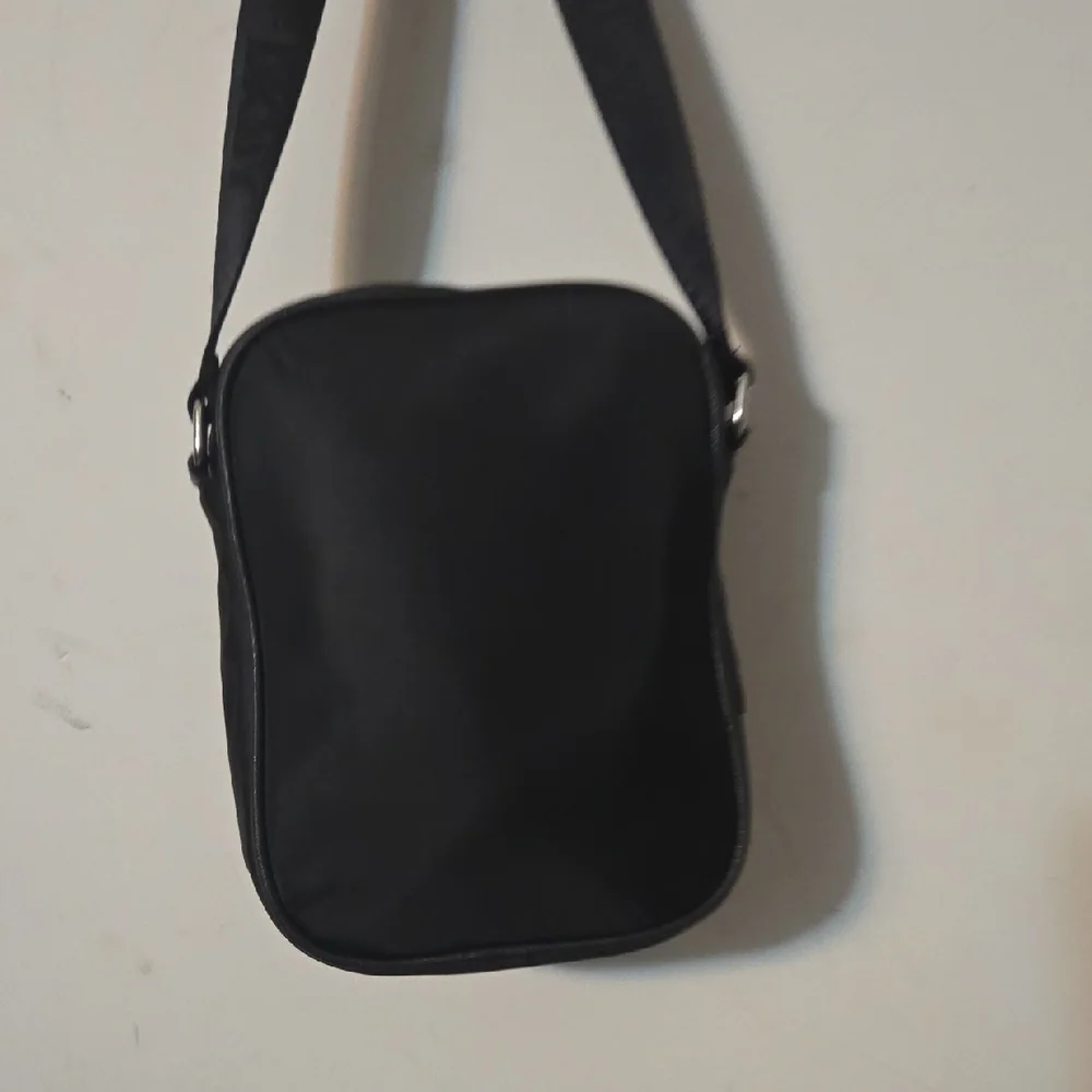 DKNY Men's Black Messenger Bag